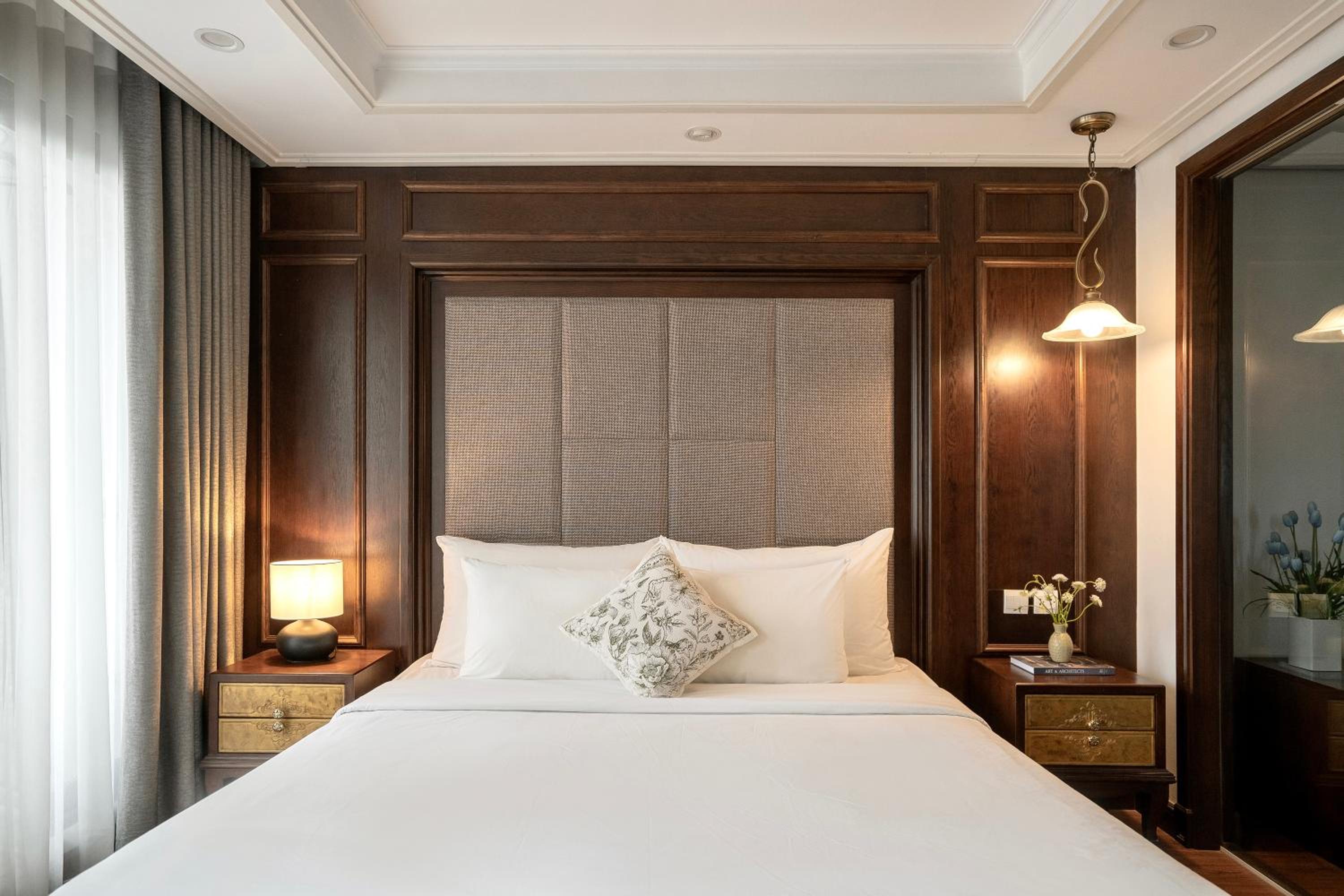 THAICOM Apartment