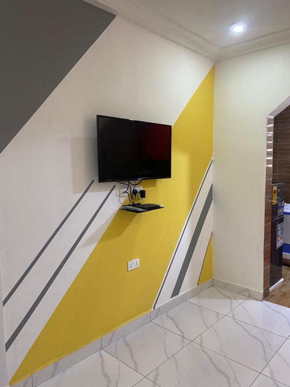 One Bedroom Executive Unit view 4