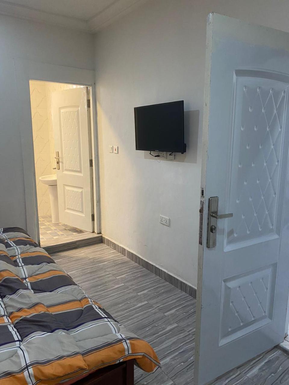 One Bedroom Executive Unit view 5