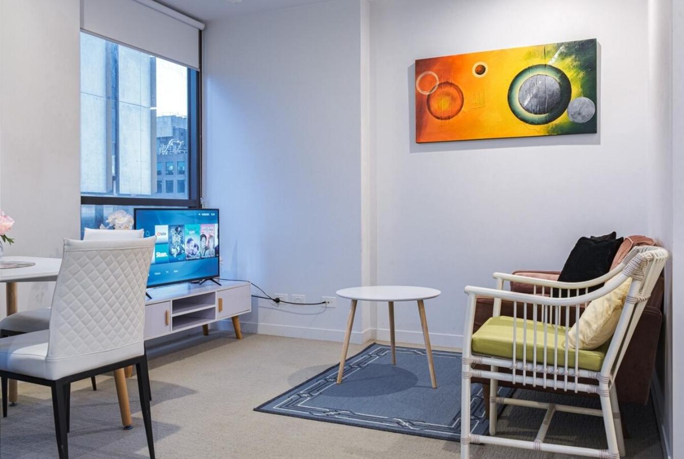 Relaxing 1BR1BA apartment in Melbourne CBD Pool - Image 5