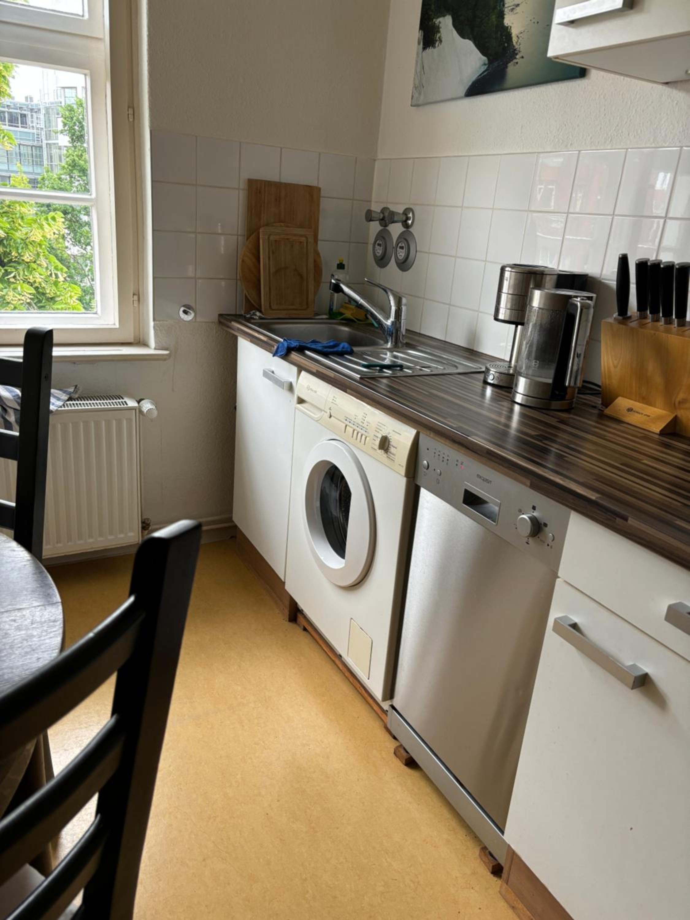 Furnished well equipped 2 room apartment in Wedding