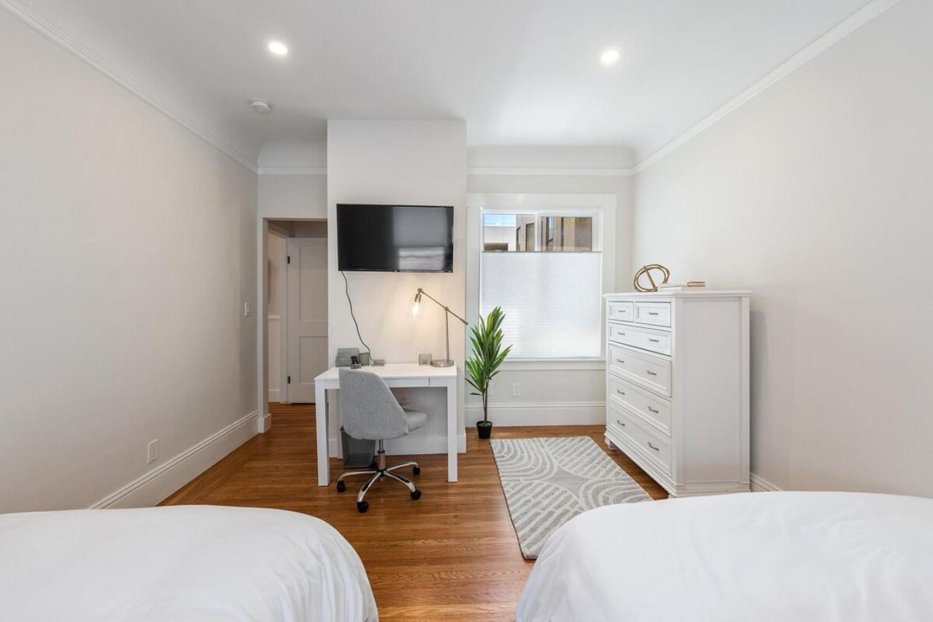 Seventeenth Avenue City Retreat view 4