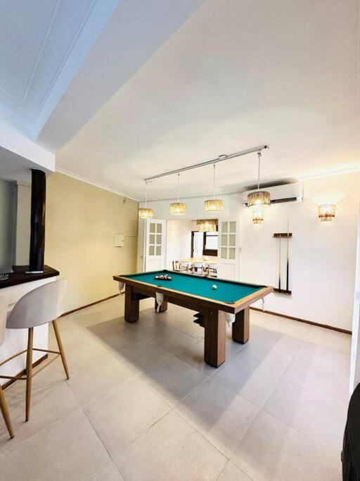 Espectacular casa en Chacras, con piscina y pool