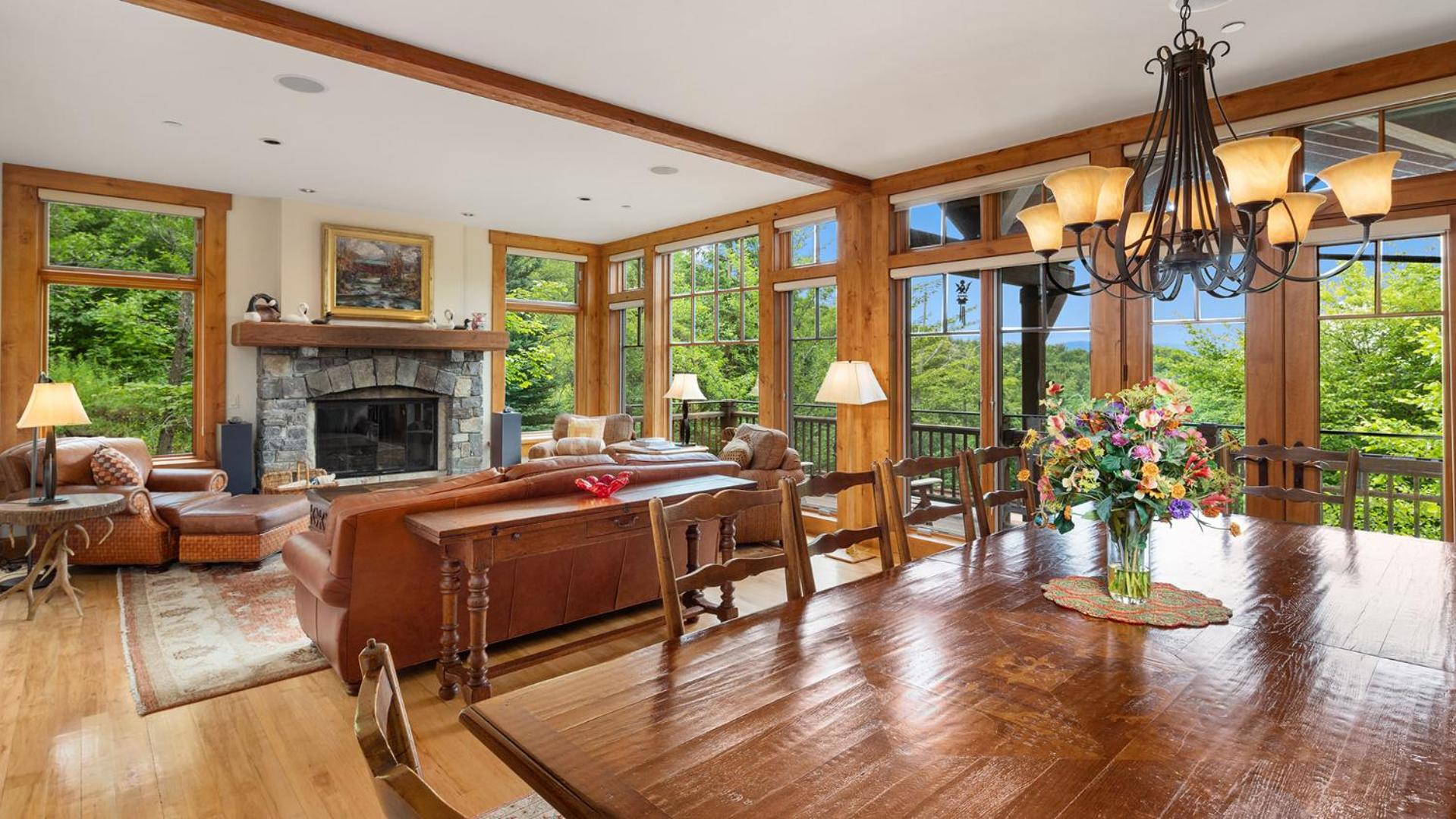 20- 4bed - Mountain Cabin - Spruce Peak - Stowe Mt Resort - Ski in Ski Out - Sleeps 11 view 4