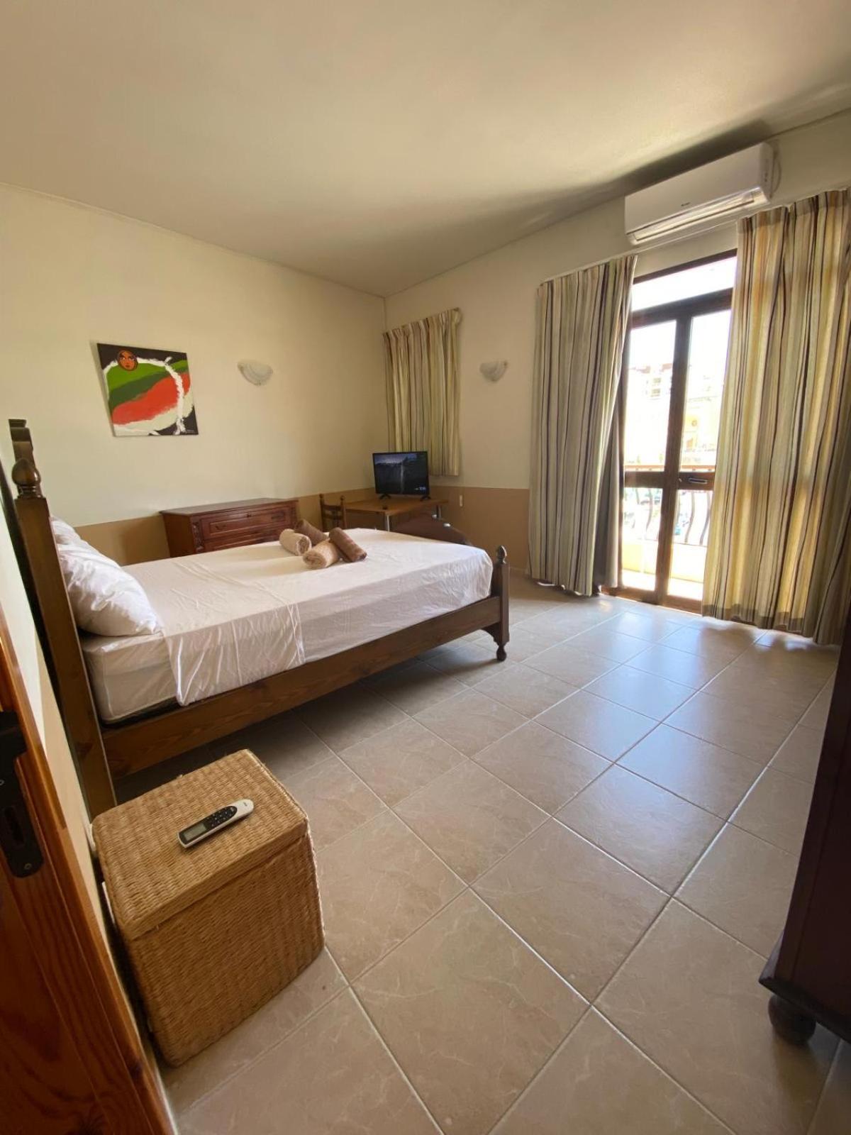 Seafront Bedroom with stunning views, balcony and en-suite view 5