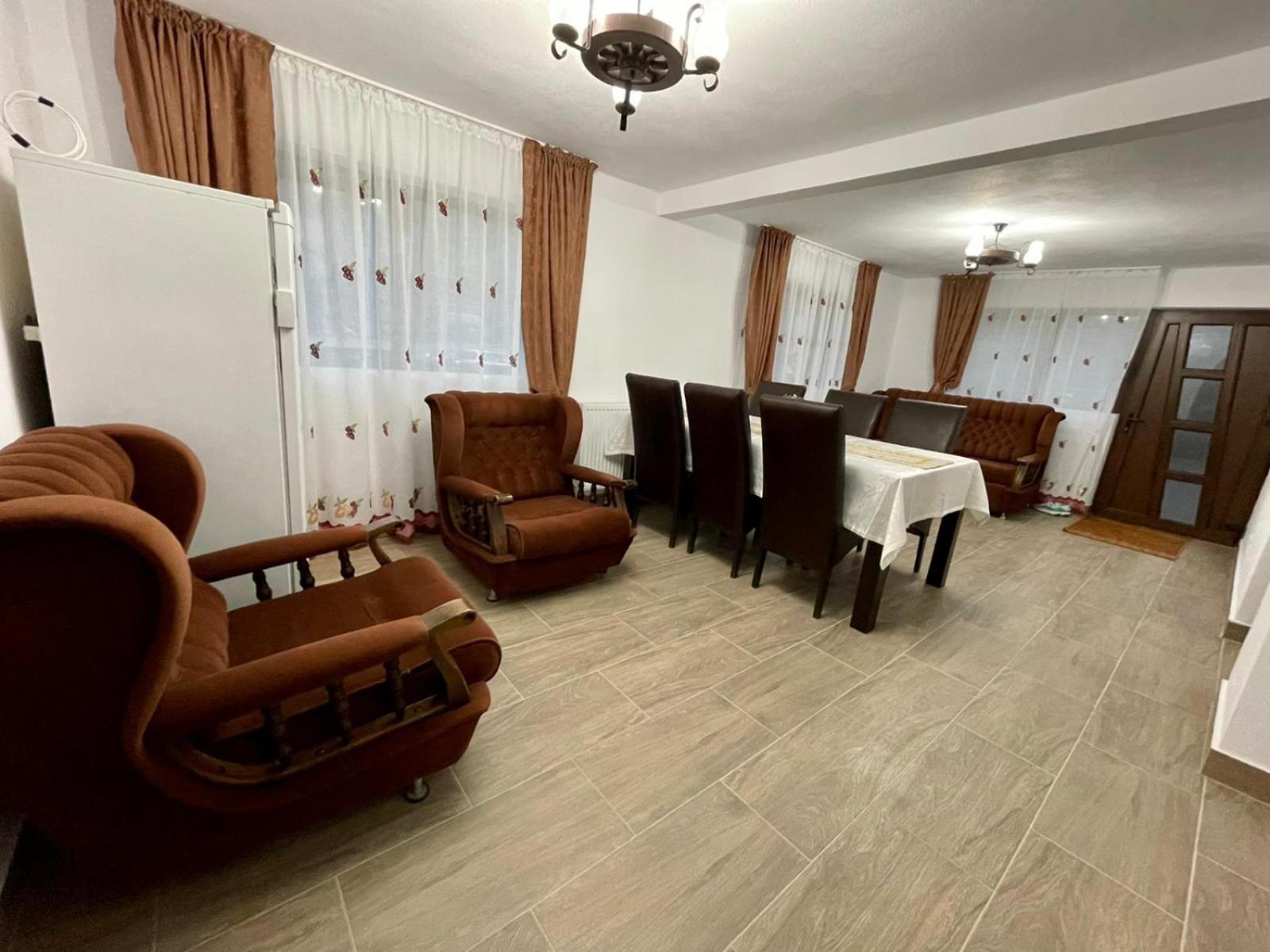 Căşuţa LA CUCU view 3