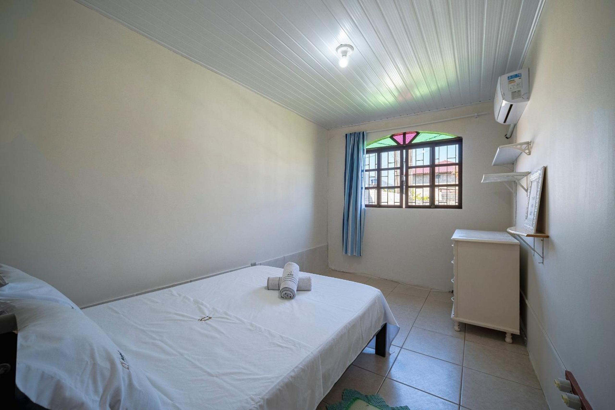 Casa Costeira 3Q perto da praia by Achei