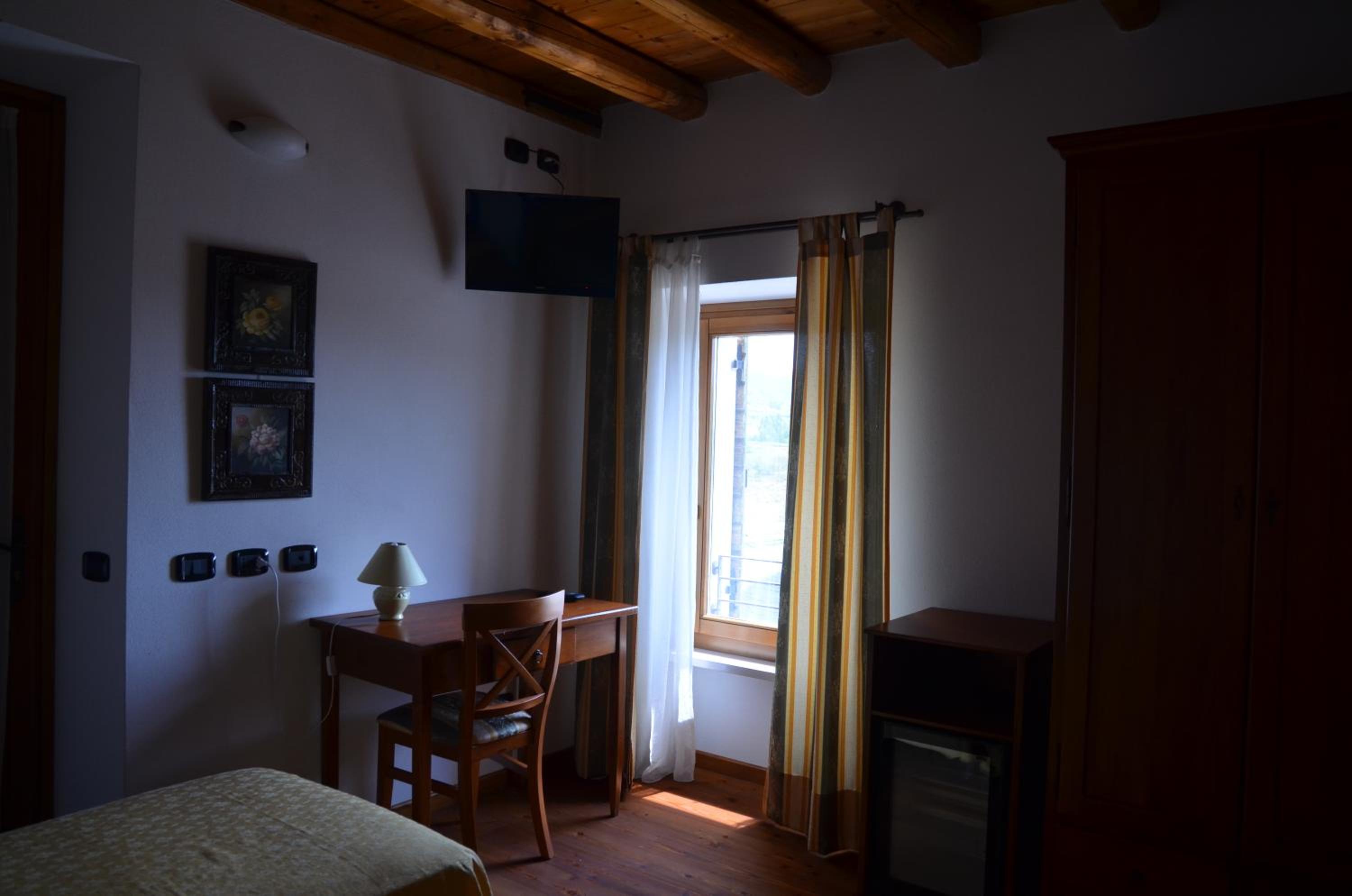 Photo 19