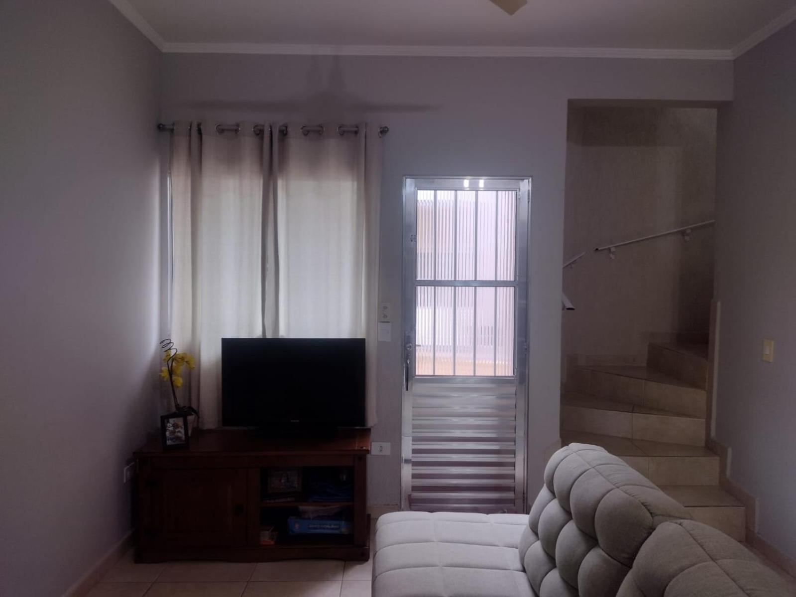 Casa em condomínio 150m praia