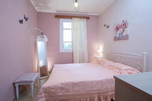 Elena's house medium view 5