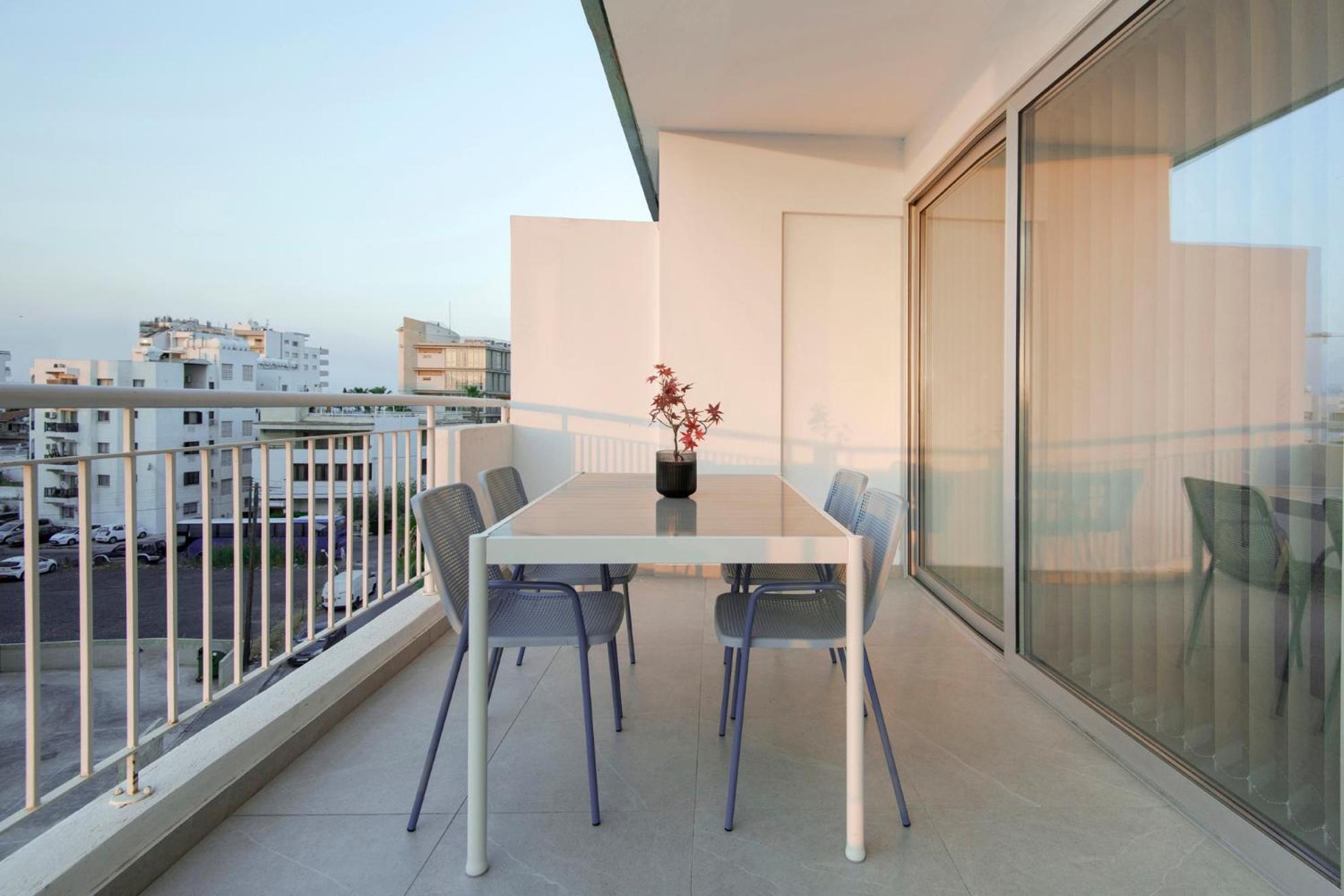 Amazing Two Bedroom Apartment