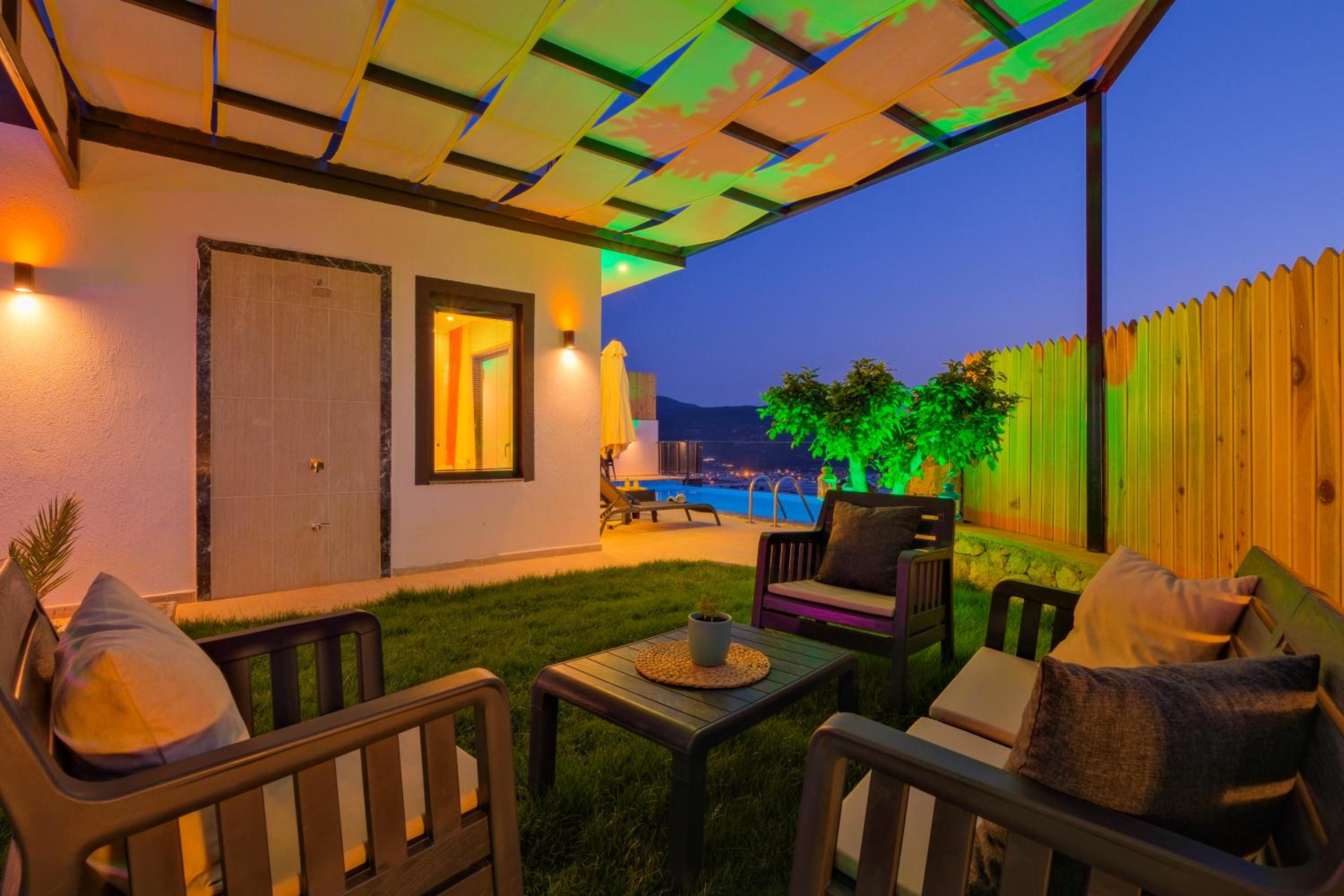Photo 6