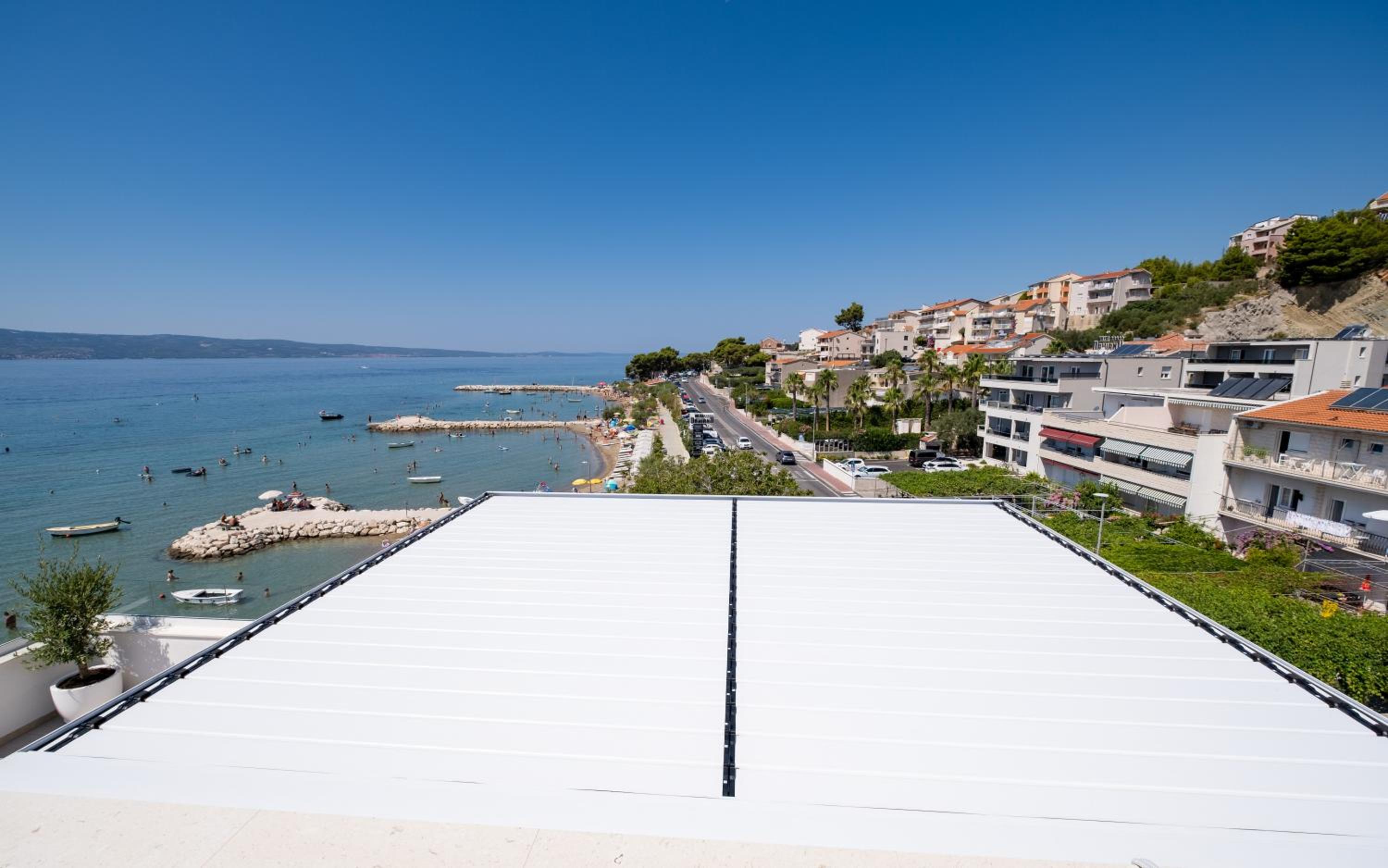 Villa Lara Beach Front Rooftop Pool & Stunning Views