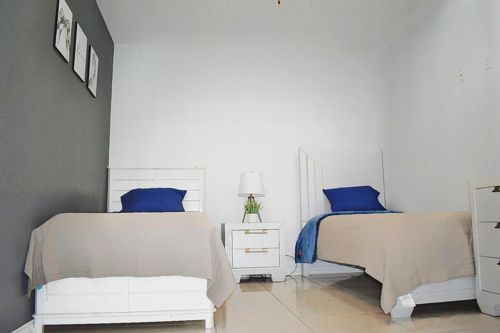 Weslaco Apt C 1 view 3