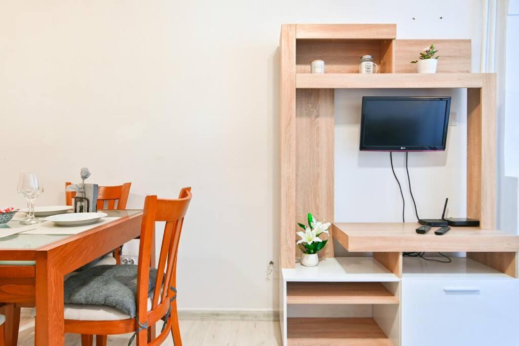 Antim 1 Apartment
