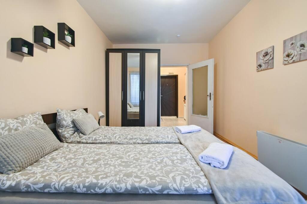 Antim 1 Apartment