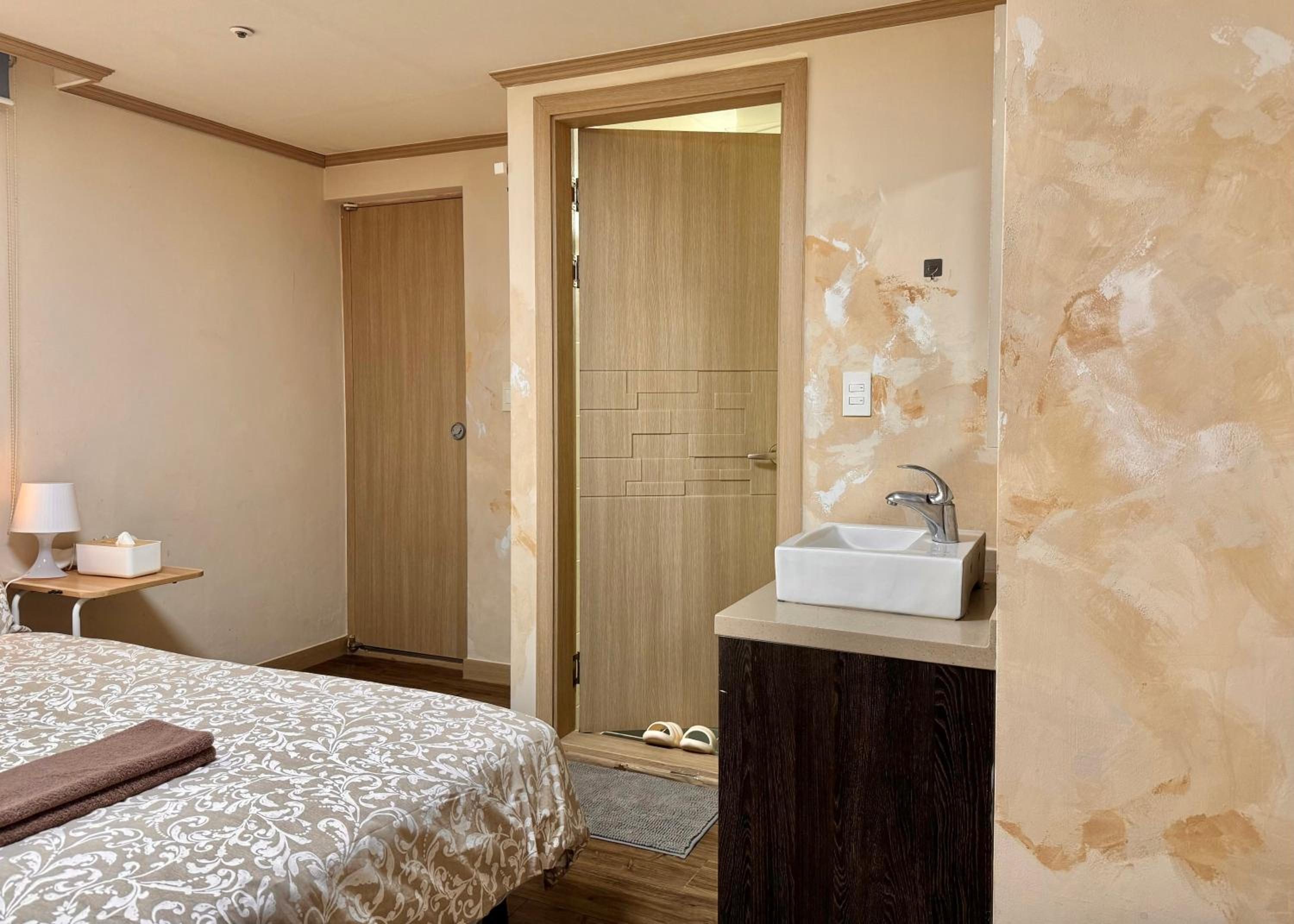Roi Guesthouse