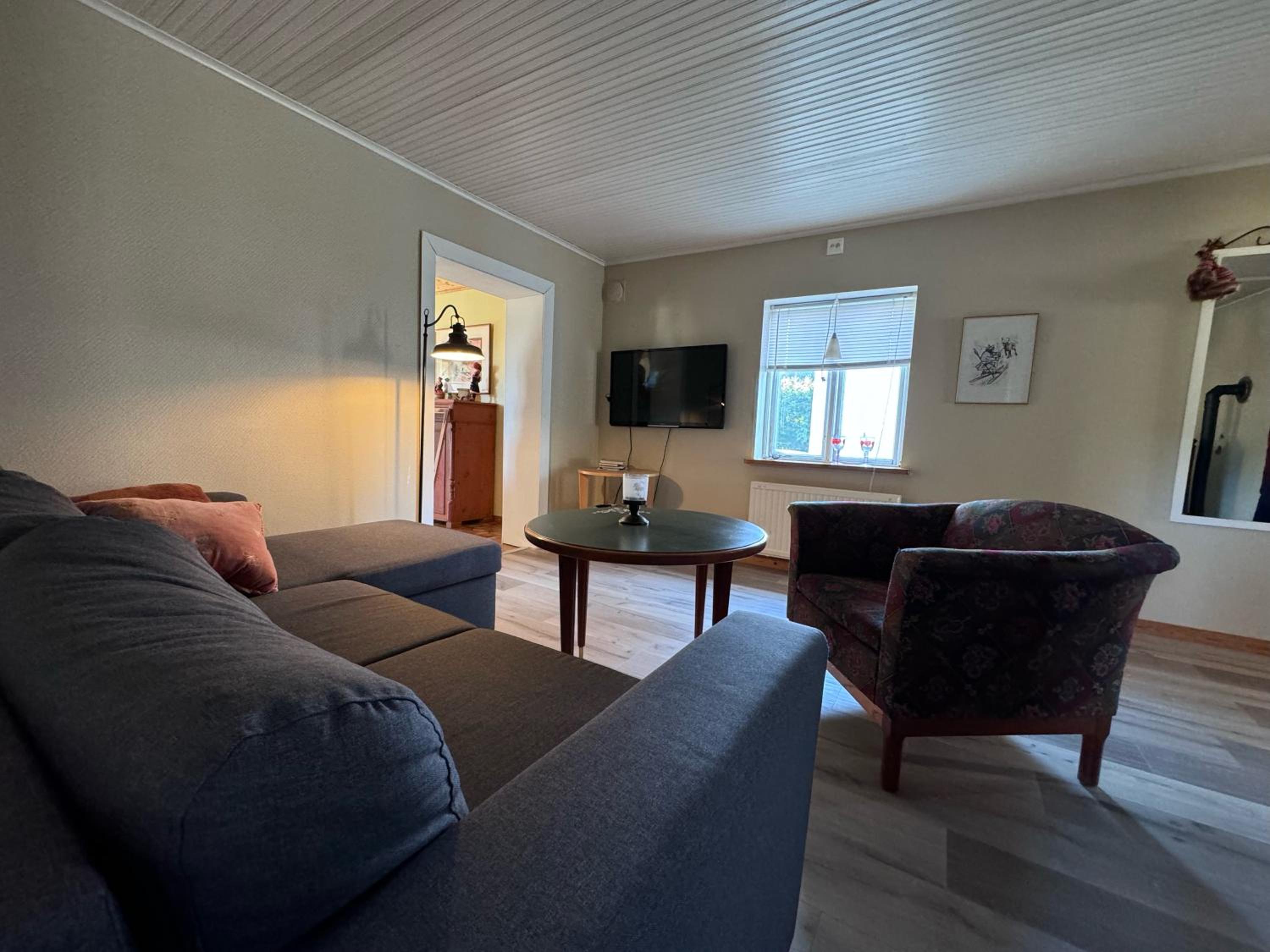Hjälmarödsgård