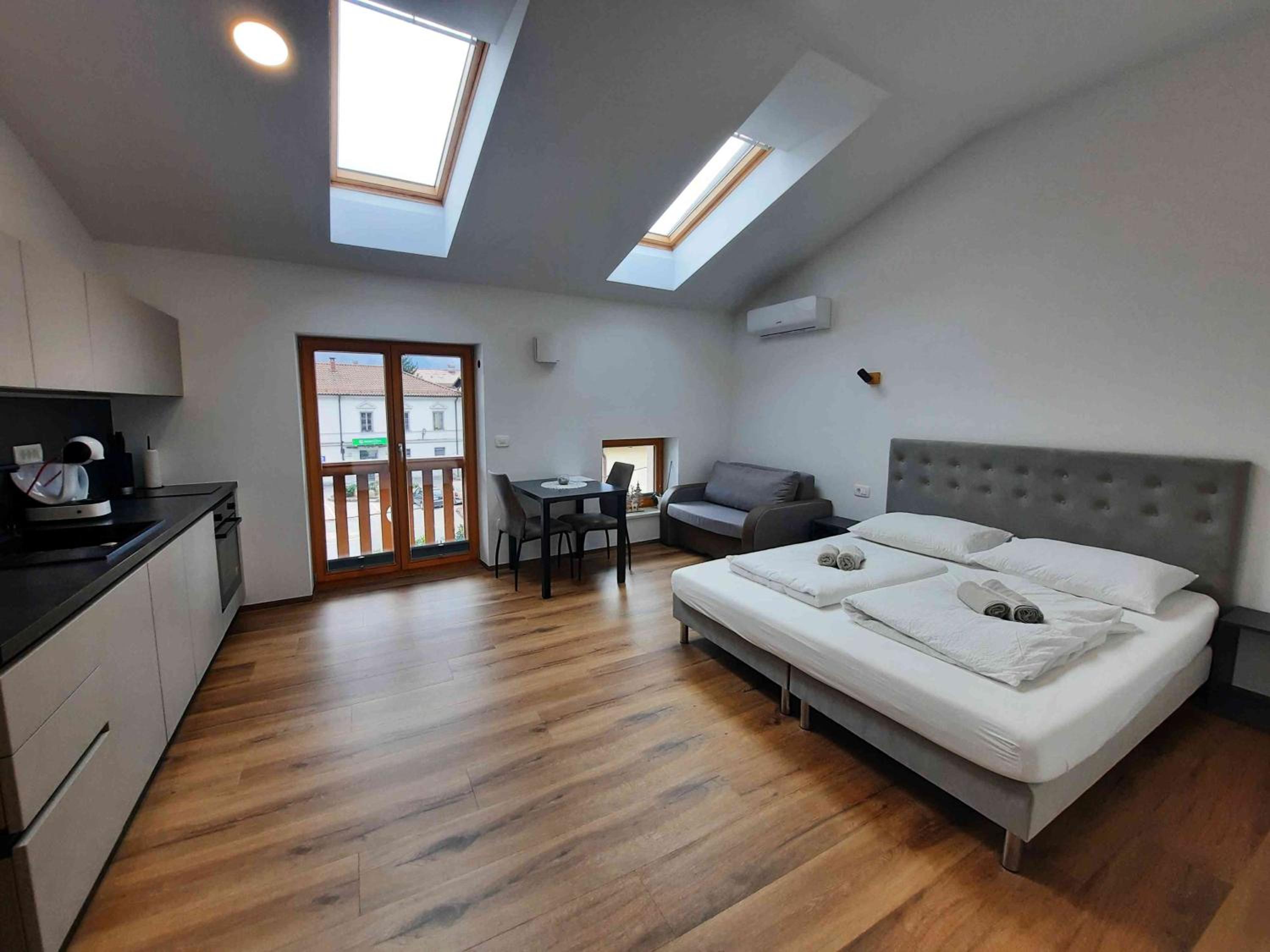 Apartments Hlapi with SPA