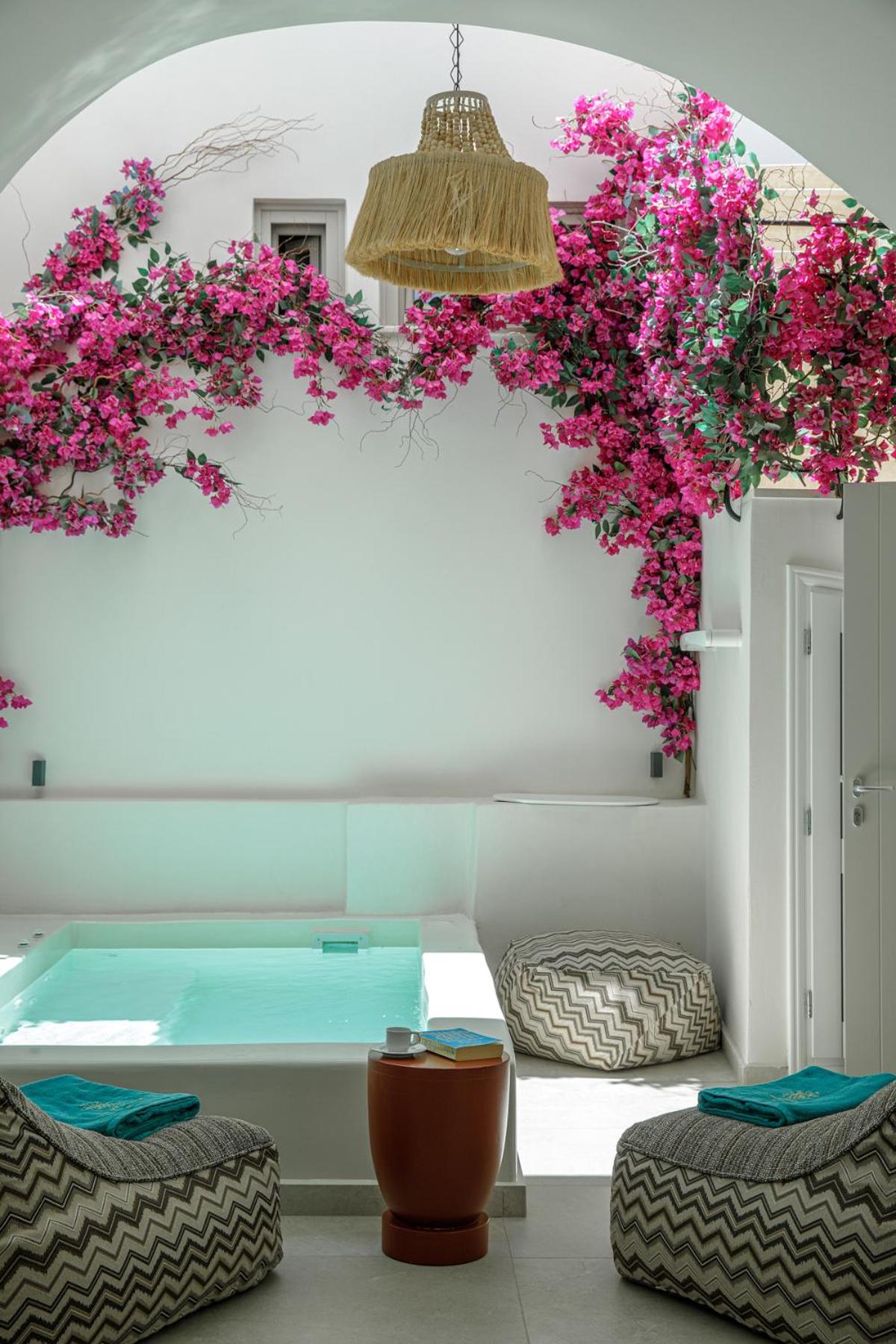 Oia Vacations - La Madeleine - Property Image 18