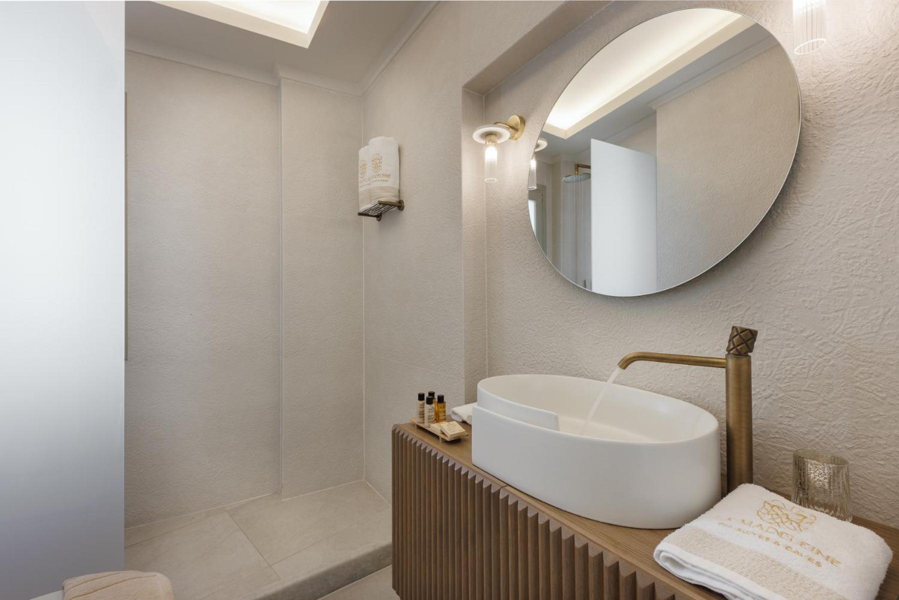 Oia Vacations - La Madeleine - Property Image 40