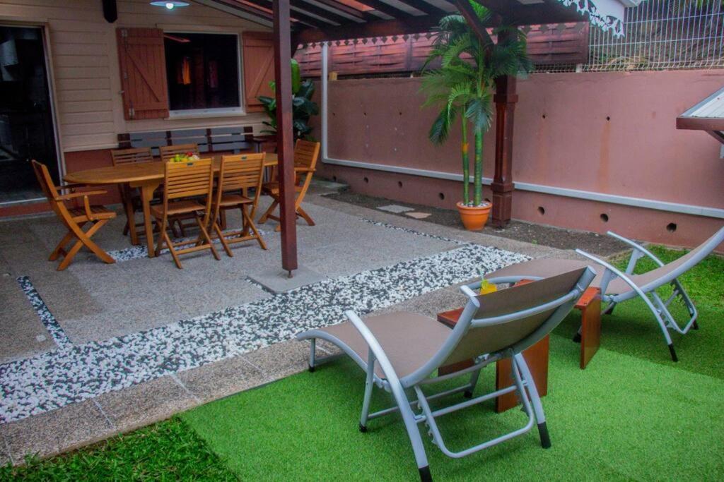 Grand Bungalow Viguier - Rivière Salée