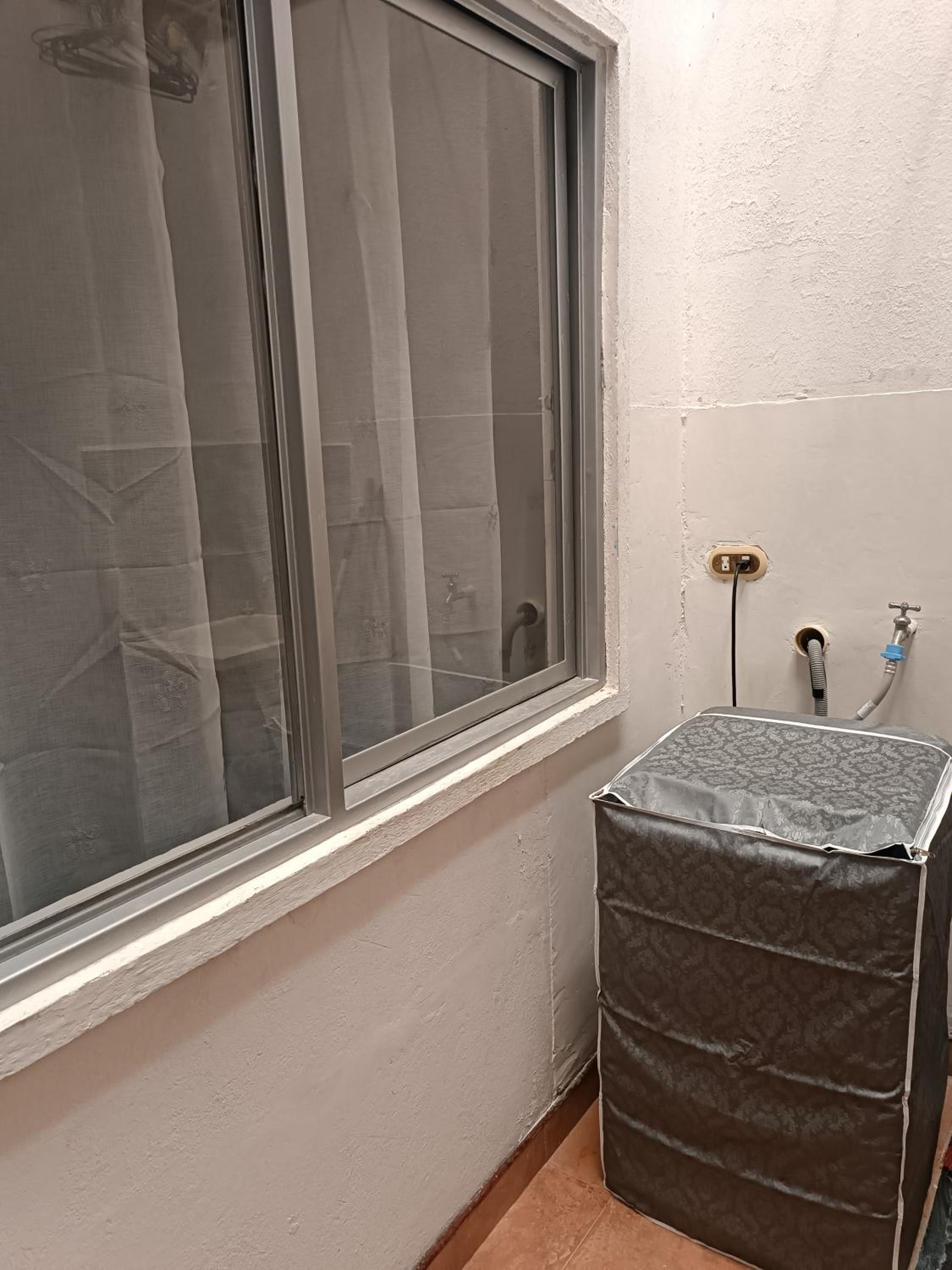 Apartamento Amoblado amplio y confortable, excelente ubicación 