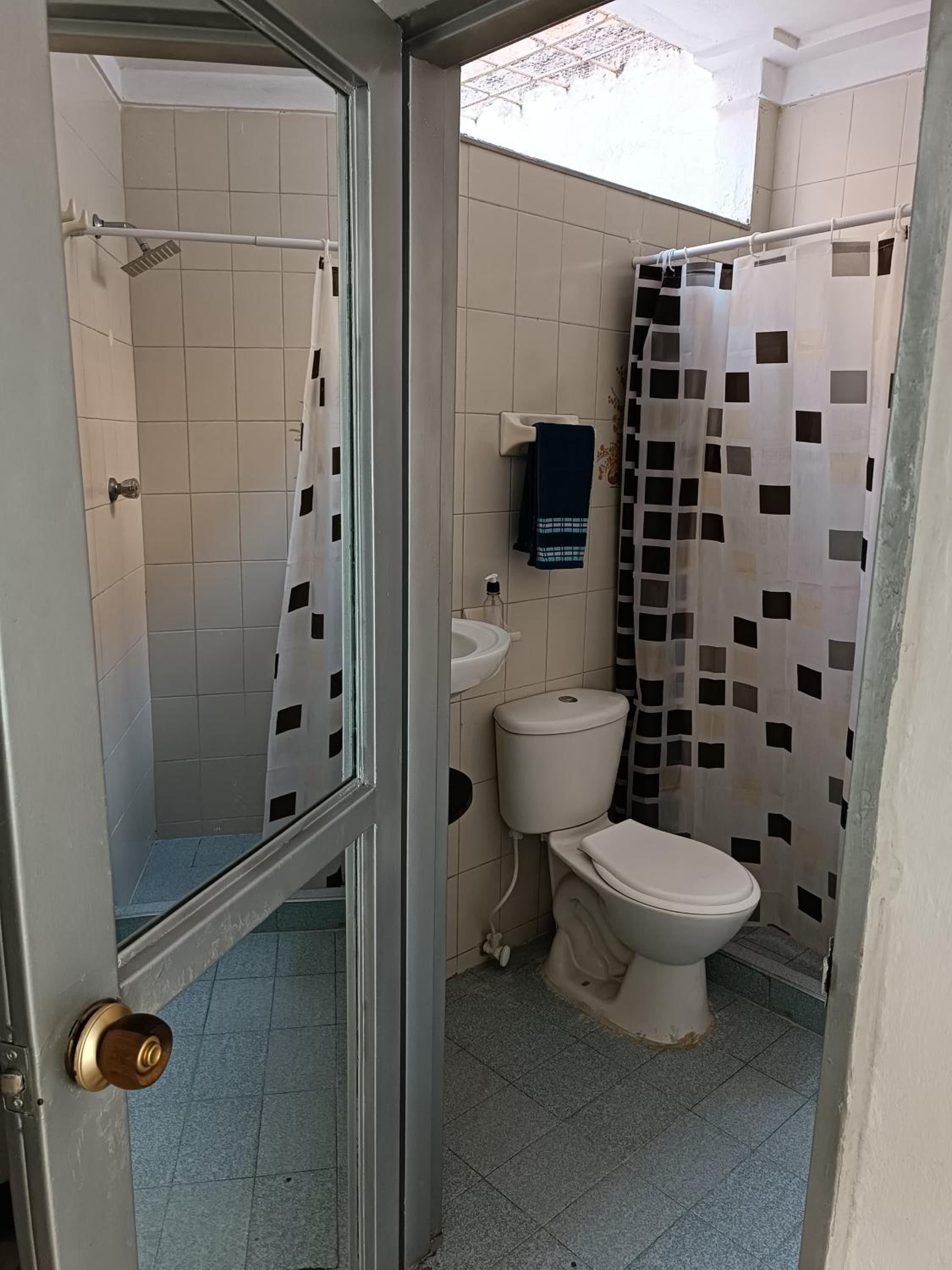 Apartamento Amoblado amplio y confortable, excelente ubicación 
