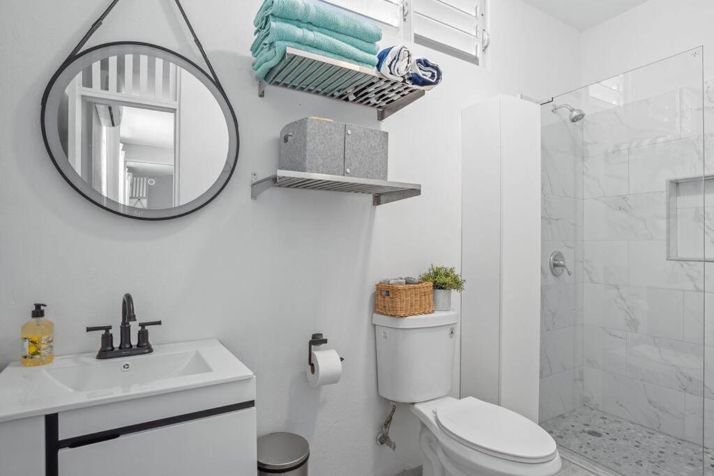 Cozy Retreat in San Juan view 4