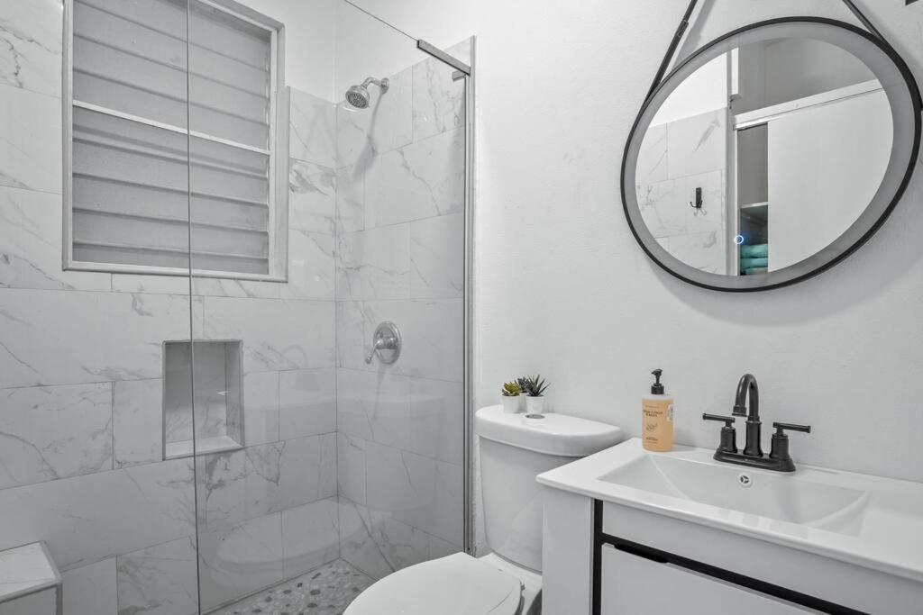 Cozy Retreat in San Juan view 5