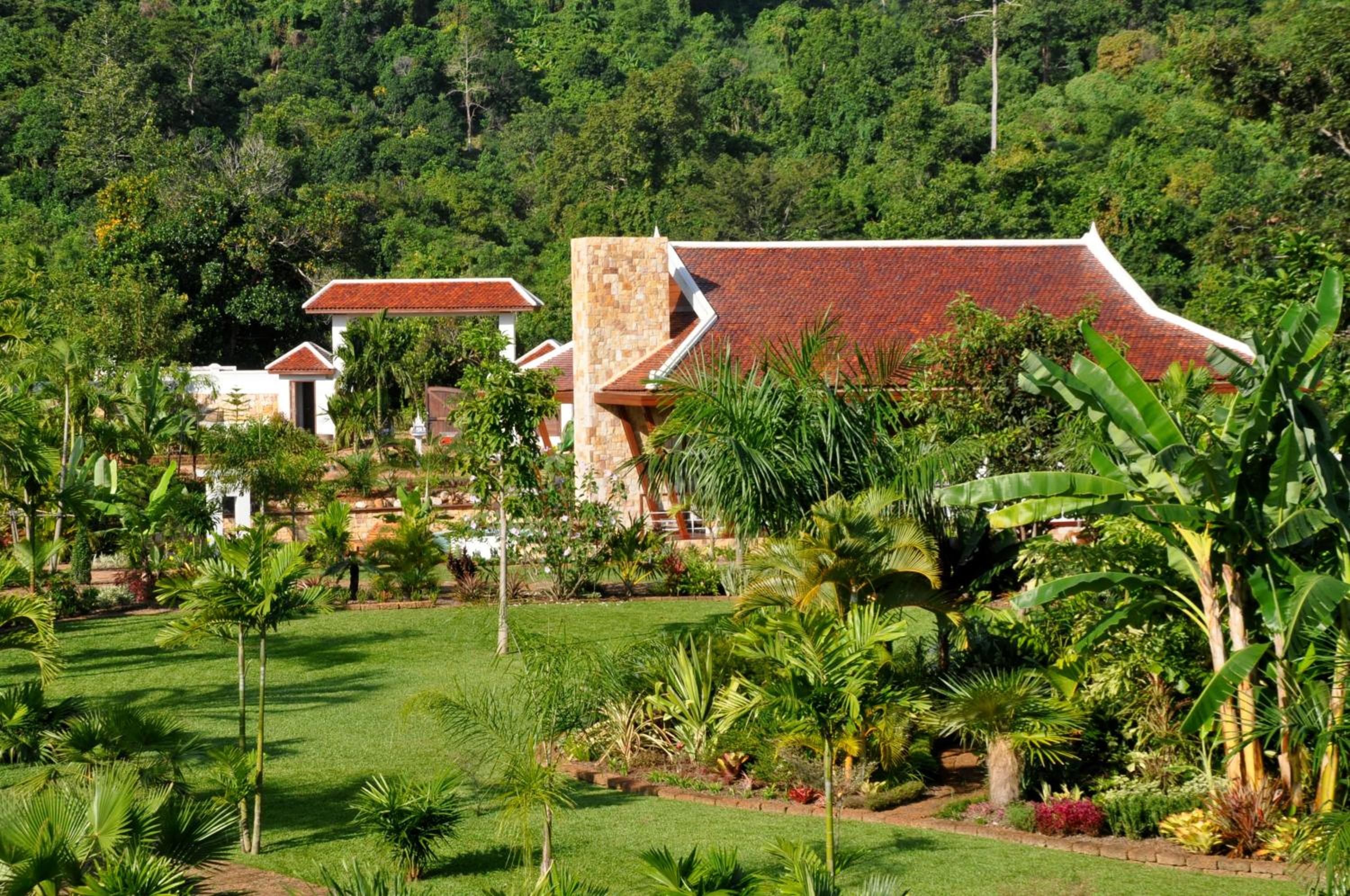 Cominsia Lodge