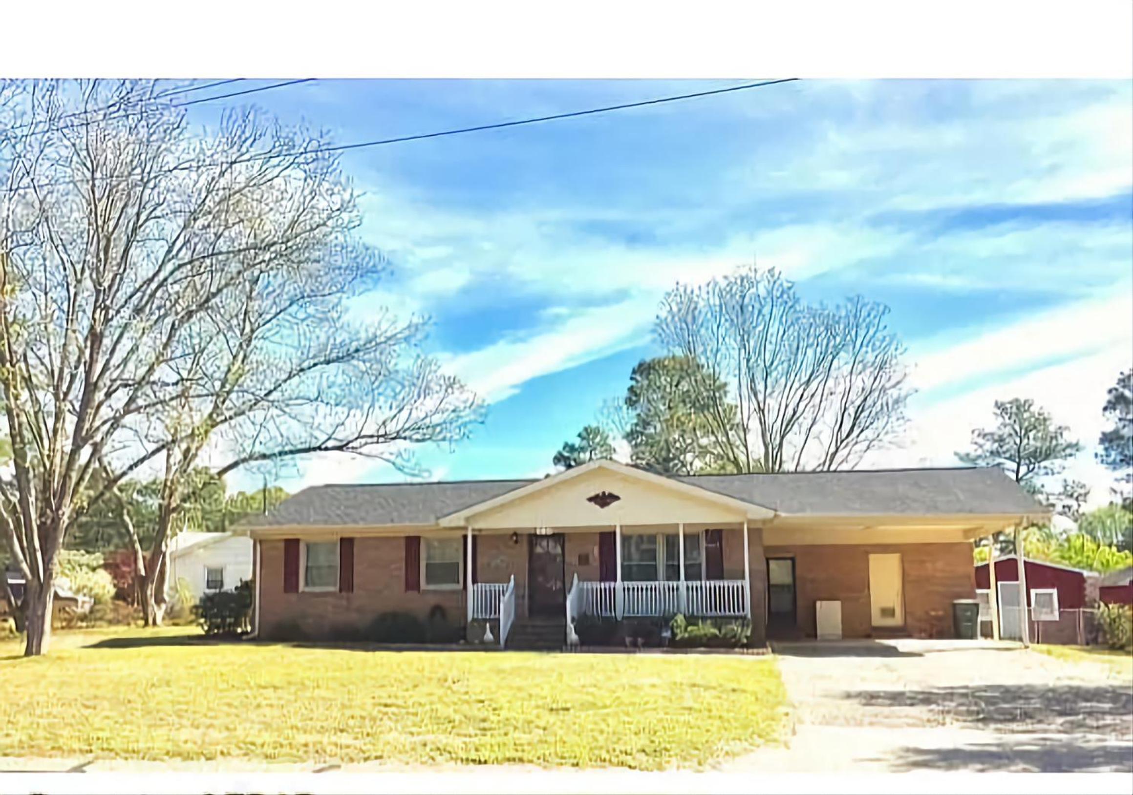 Fayetteville Vacations - Highest Level Hospitality 3-Bedroom - Property Image 17