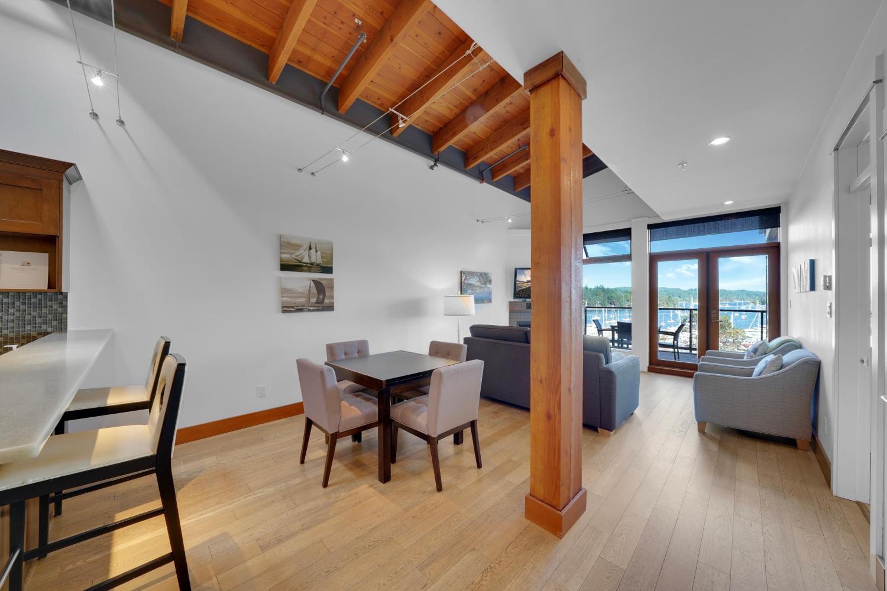 Mariner's Loft - Salt Spring Island