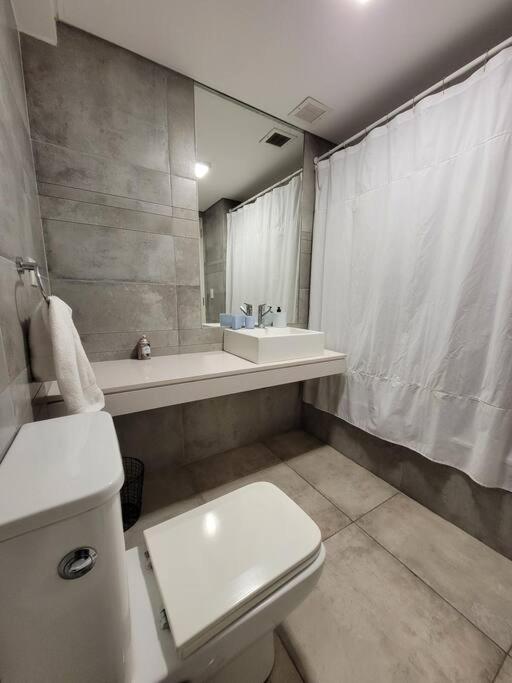 Moderno Monoambiente Gym Piscina Seguridad 24hs HOM Edificio Subte D