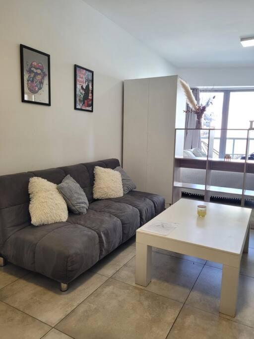 Moderno Monoambiente Gym Piscina Seguridad 24hs HOM Edificio Subte D