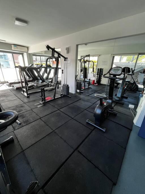 Moderno Monoambiente Gym Piscina Seguridad 24hs HOM Edificio Subte D