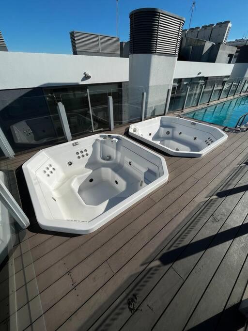 Moderno Monoambiente Gym Piscina Seguridad 24hs HOM Edificio Subte D