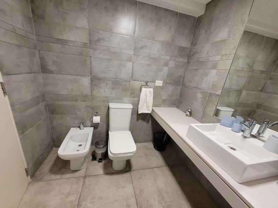 Moderno Monoambiente Gym Piscina Seguridad 24hs HOM Edificio Subte D