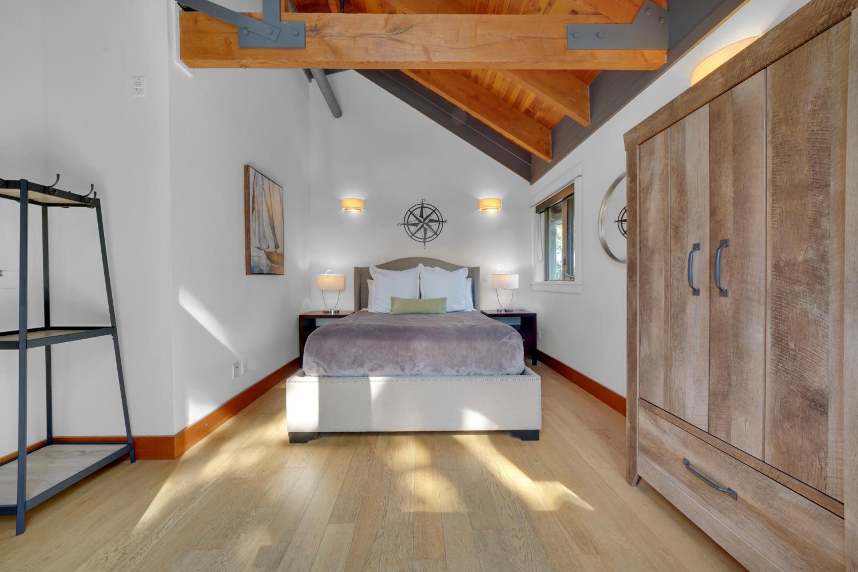 Mariner's Loft - Salt Spring Island
