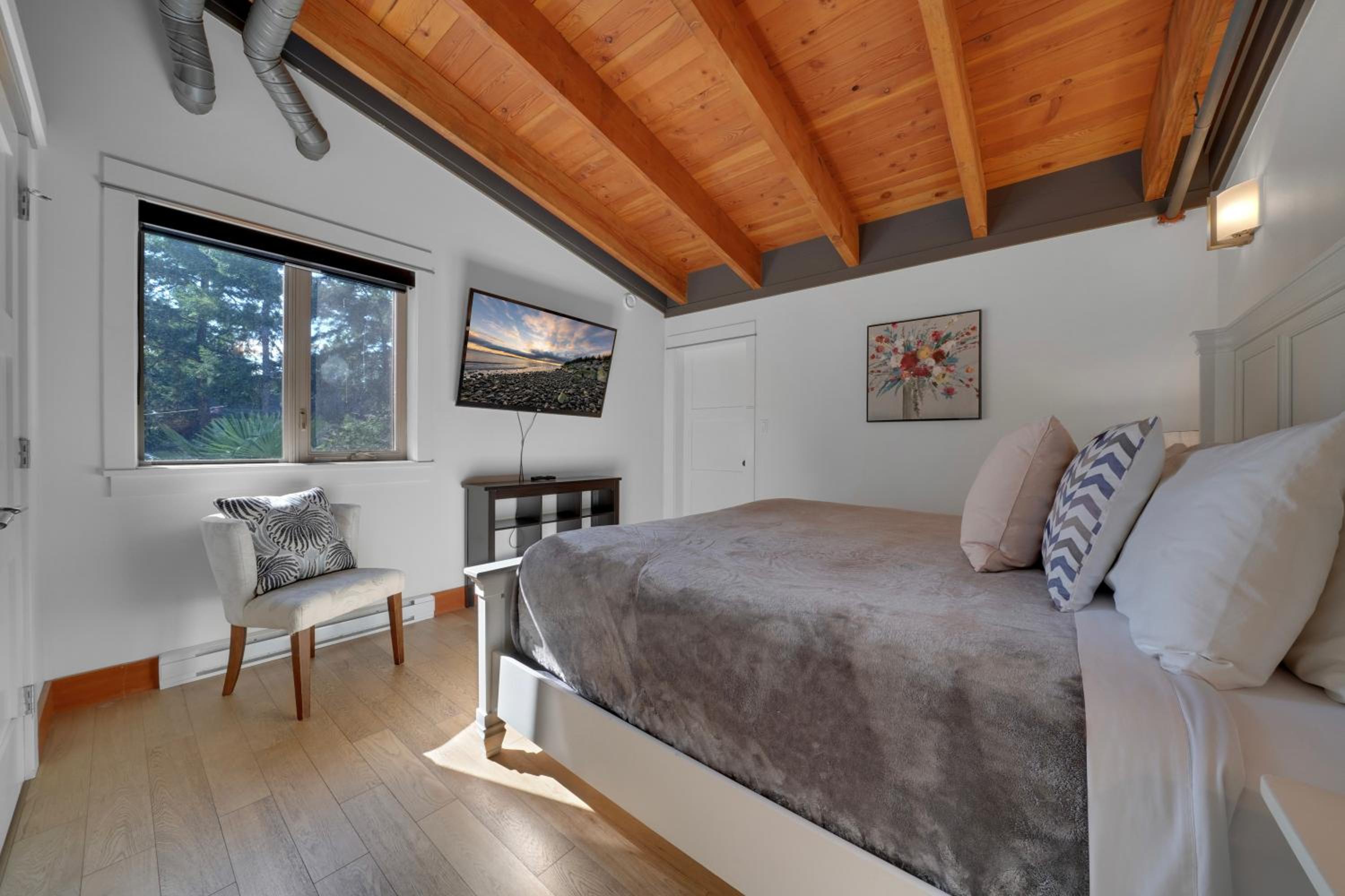 Mariner's Loft - Salt Spring Island