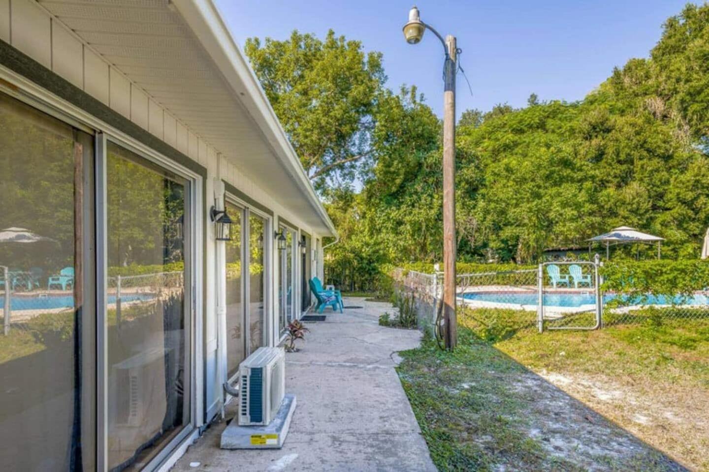 Relax & Unwind 1br Retreat Wpool Access & Wi-fi