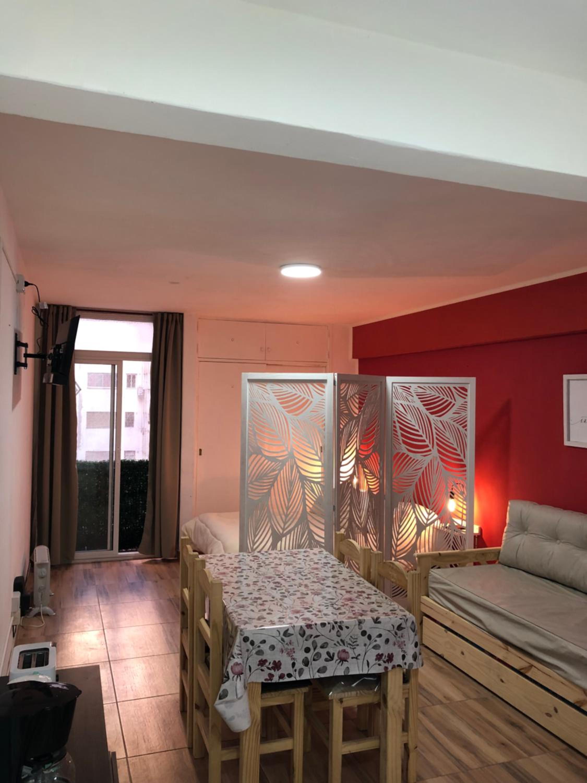 Monoambiente moderno a una cuadra del mar Alsina y Colón