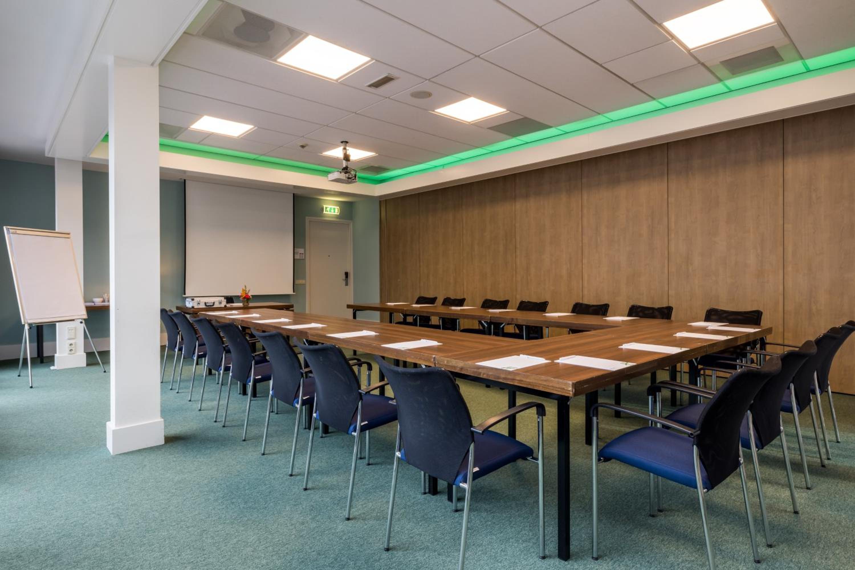 Eindhoven Vacations - Holiday Inn Eindhoven Centre, an IHG Hotel - Property Image 2