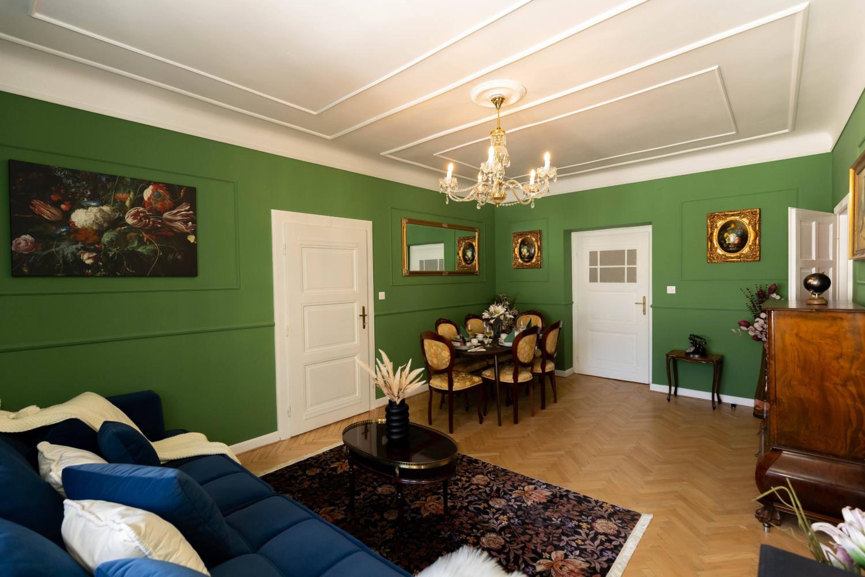 New, Stylish and Spacious Apartment view 3