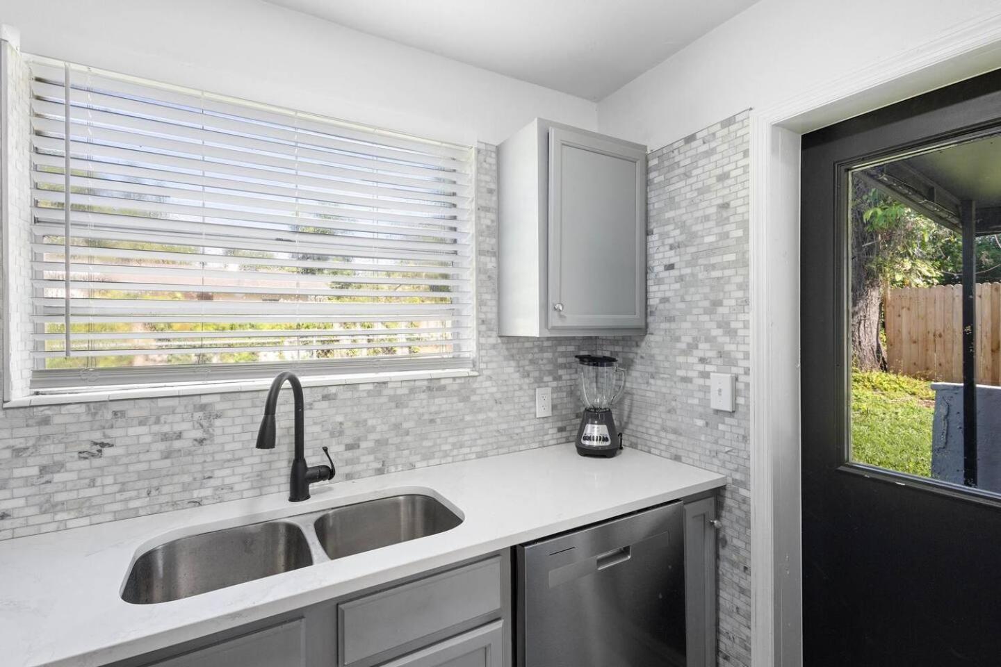 Orlando 2br Escape Patio Comfort For 6 Guests