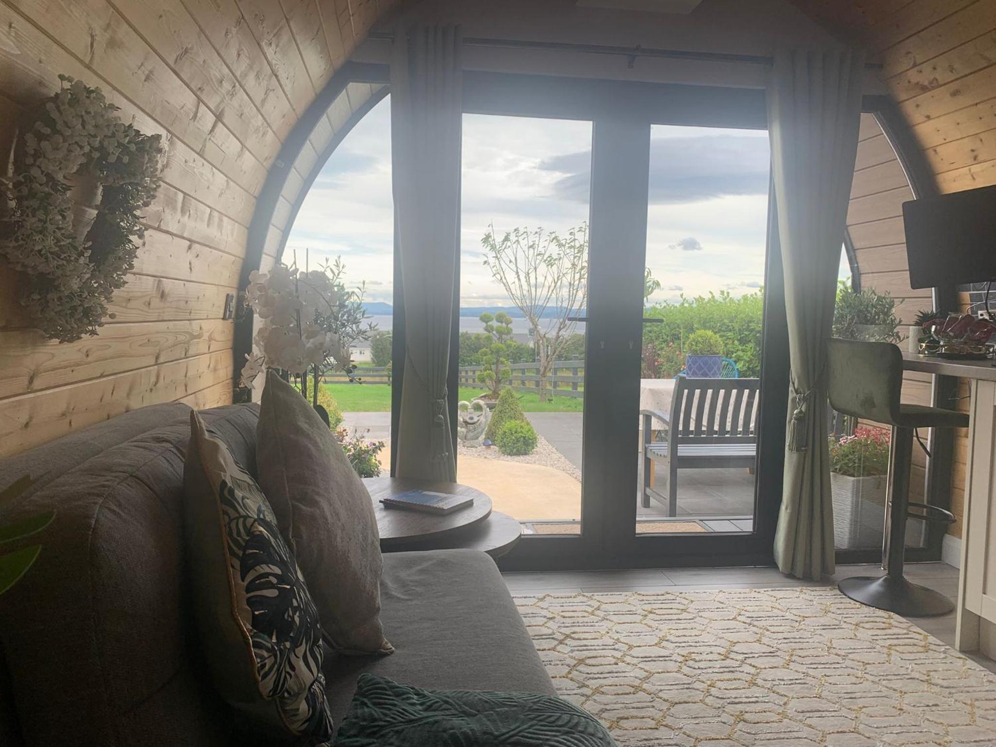 Hotel Seaview Glamping Cabin Inishowen - Image 1