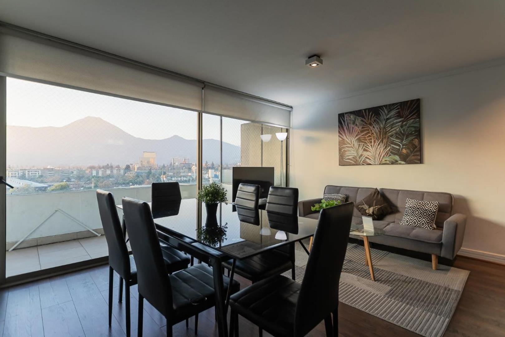 Spacious apartment steps away from Parque Arauco