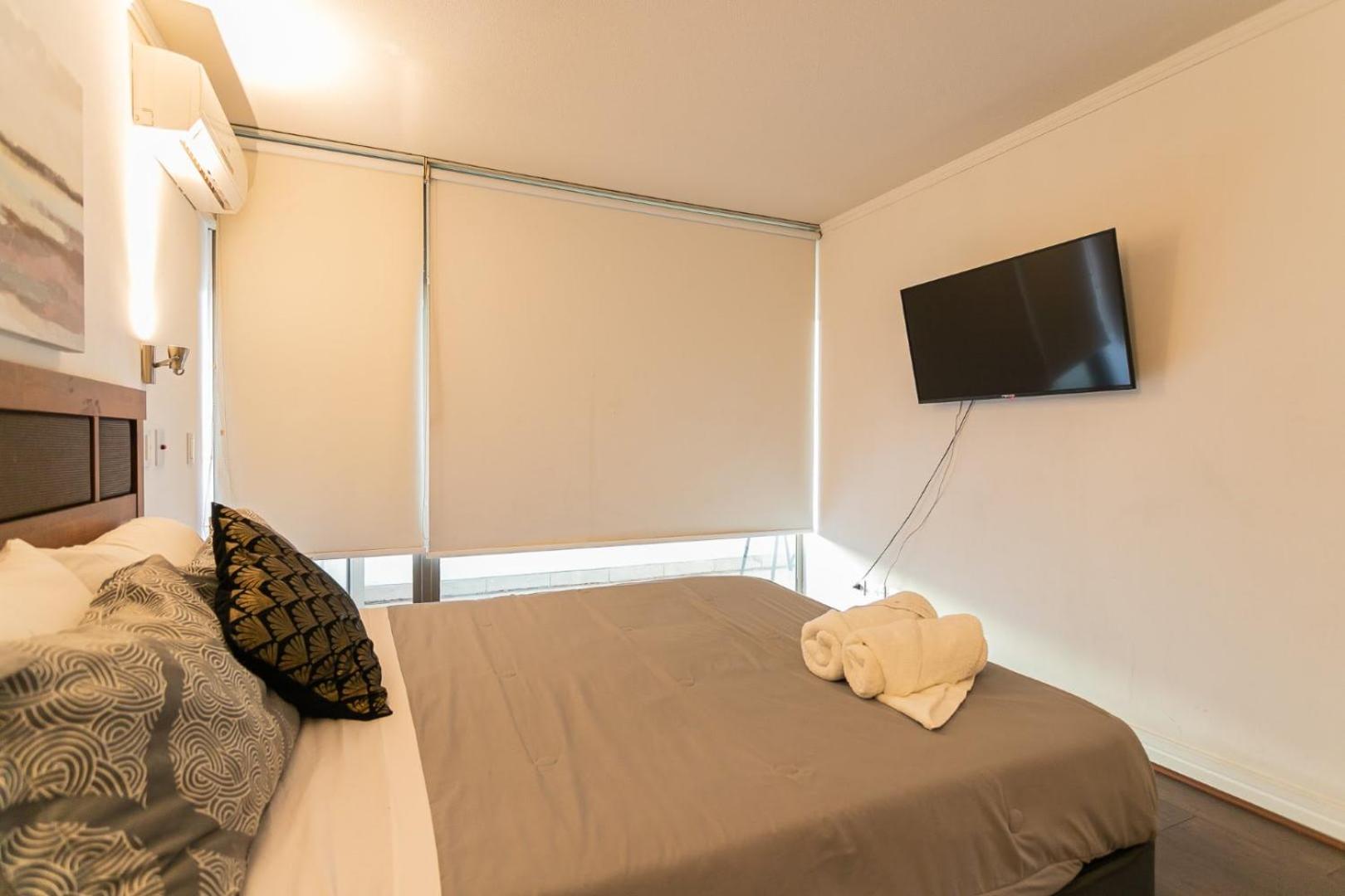 Spacious apartment steps away from Parque Arauco