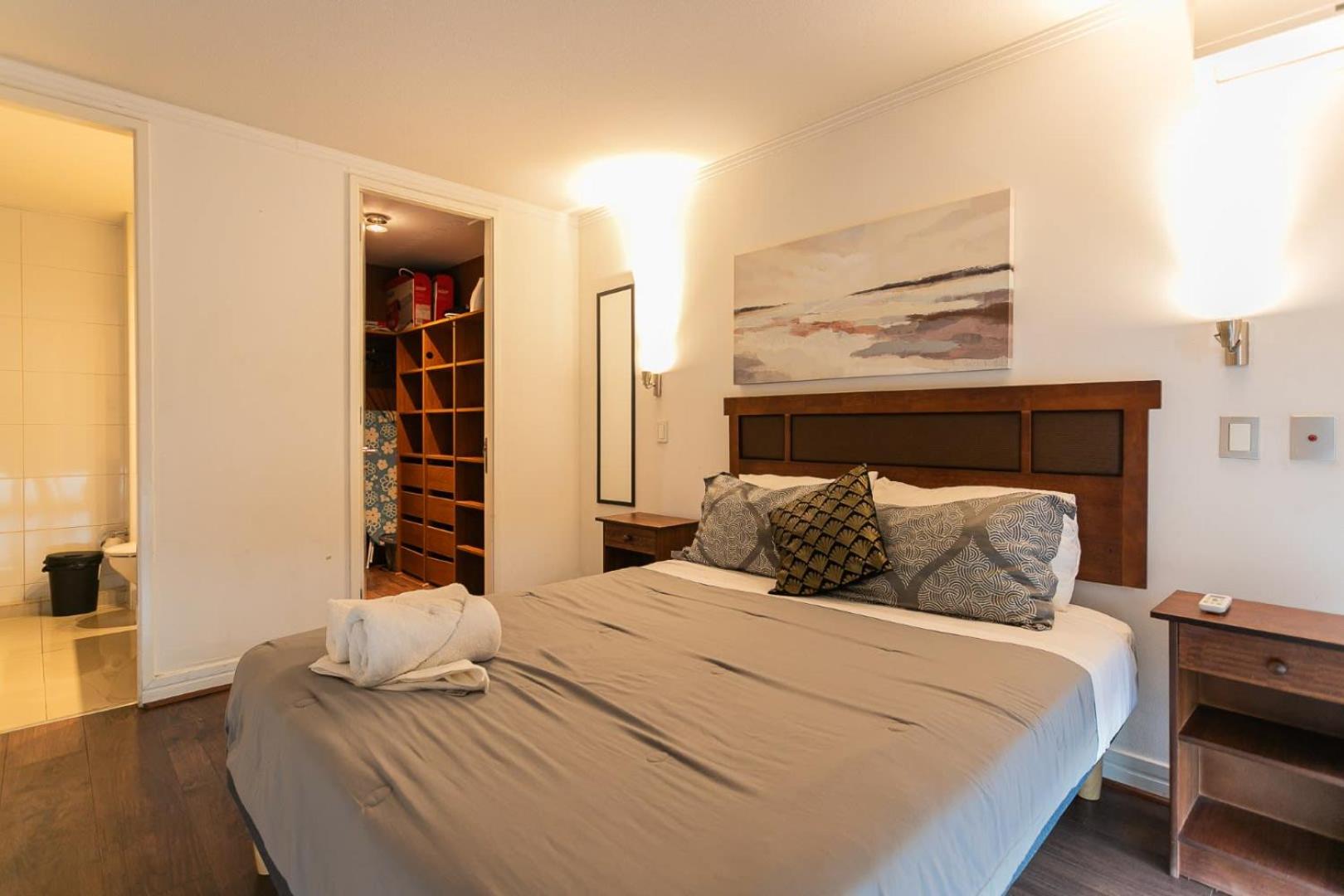 Spacious apartment steps away from Parque Arauco