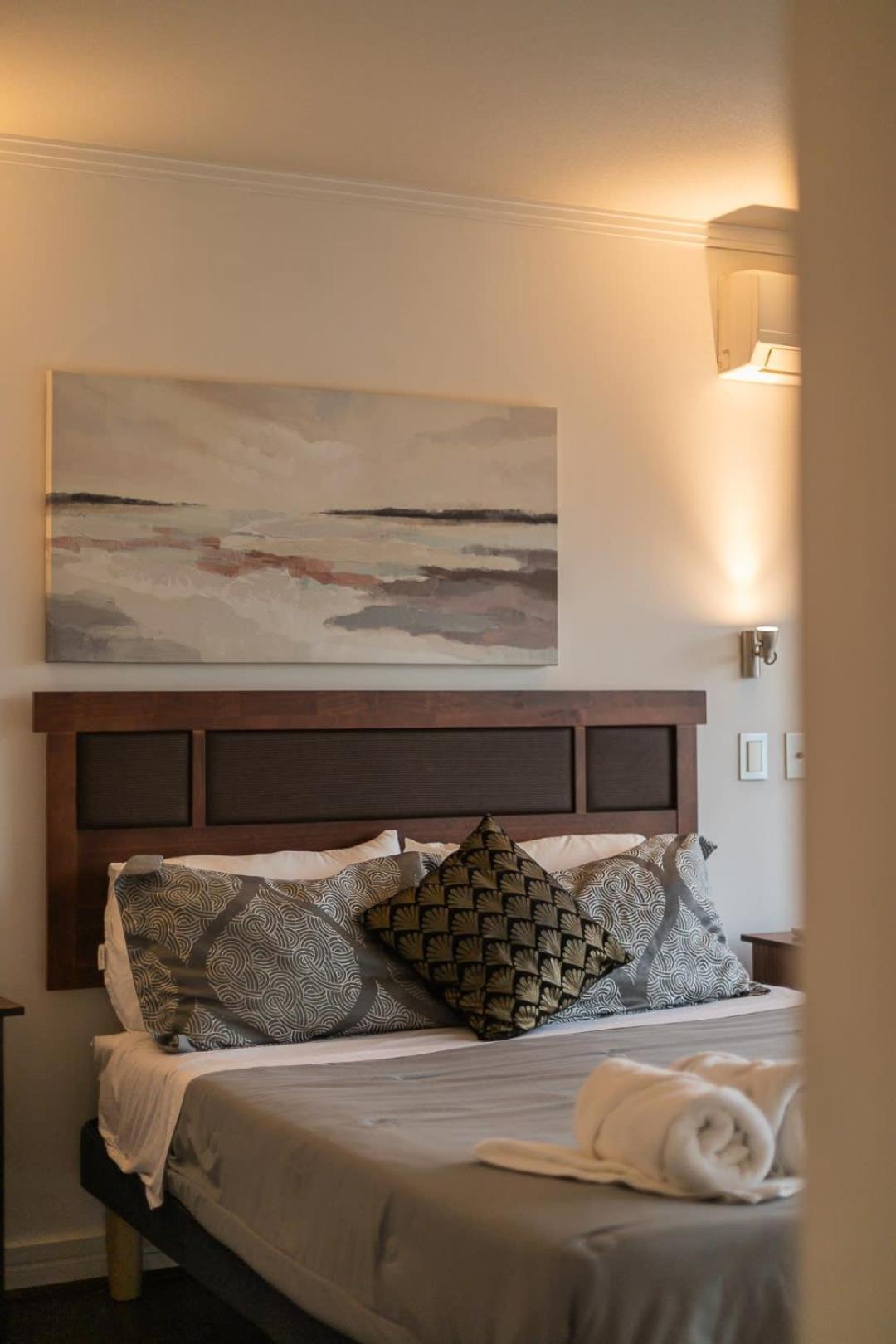 Spacious apartment steps away from Parque Arauco